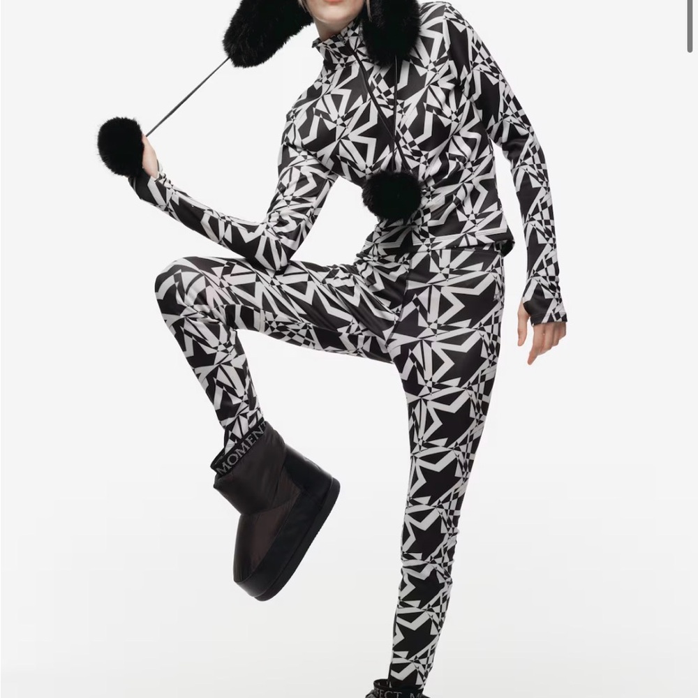 H&M Perfect Moments printed set